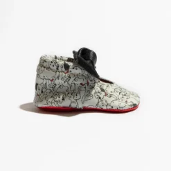 101 Dalmatians Knotted Bow Baby Shoe -Carter’s Store 101DalmationsKBM 2 c9b25e6f bfa9 4ca4 8d90 dbc07719479d