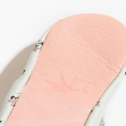 All About Minnie City Baby Shoe 7 All About Minnie City Baby Shoe -Carter’s Store AllAboutMinnie 4