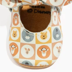 Pooh & Friends Knotted Bow Baby Shoe -Carter’s Store Pooh FriendsKBM 6 67b00028 23c4 4406 be8a 58a49e211f55