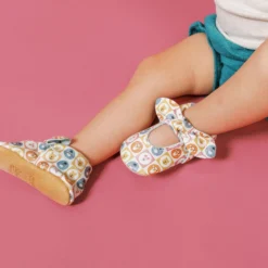 Pooh & Friends Knotted Bow Baby Shoe -Carter’s Store WinnieThePooh 2